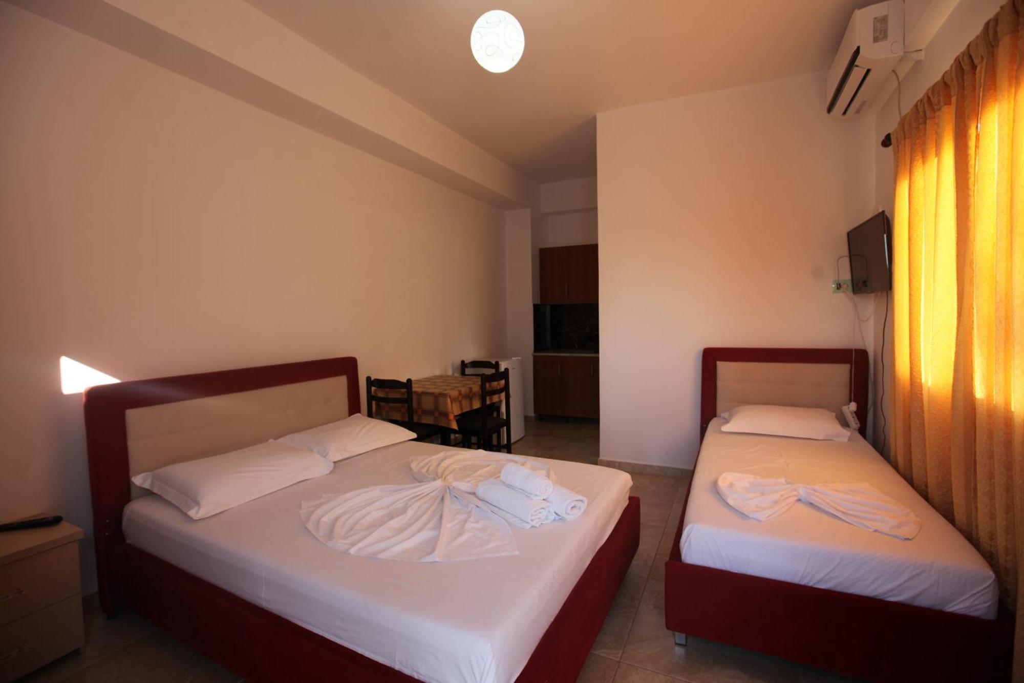 Hotel Esmerald Ksamil Exterior photo