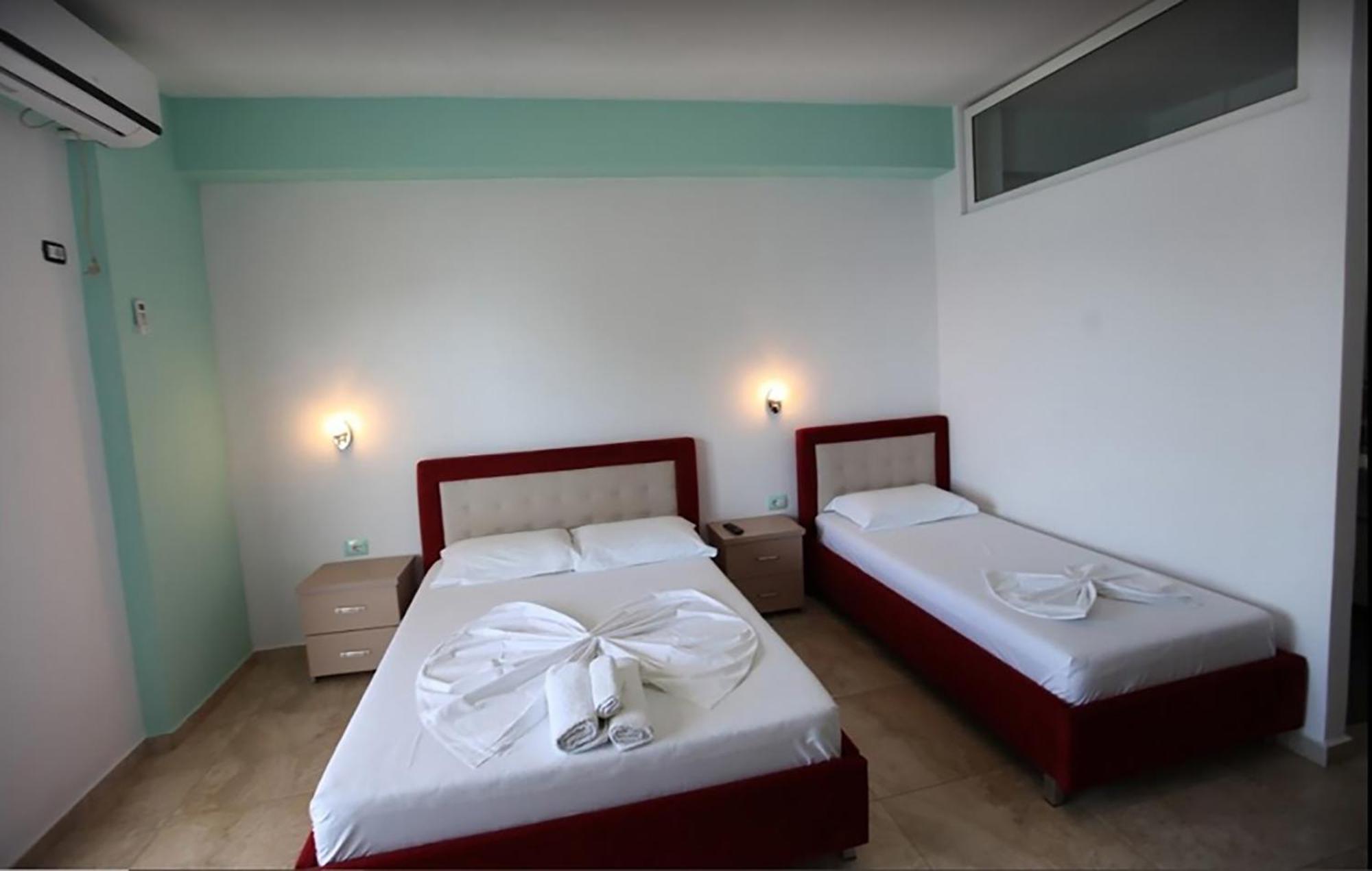 Hotel Esmerald Ksamil Exterior photo